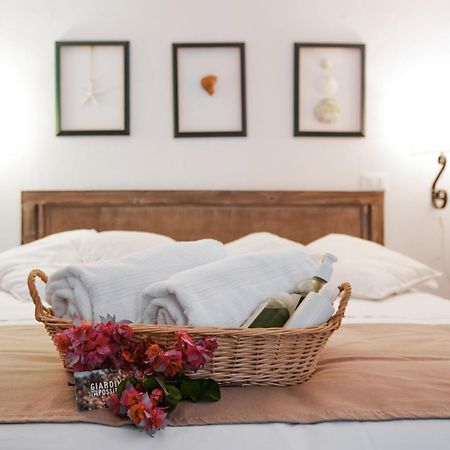 Giardino Dell'Impossibile Di Antonino Campo Apartment Фавиняна Екстериор снимка