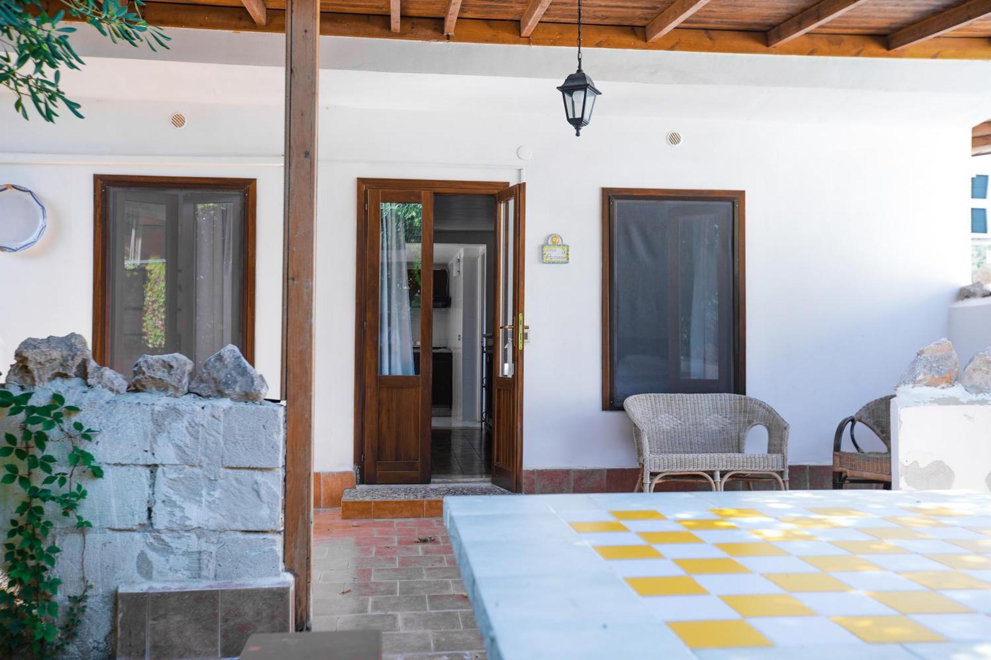 Giardino Dell'Impossibile Di Antonino Campo Apartment Фавиняна Стая снимка